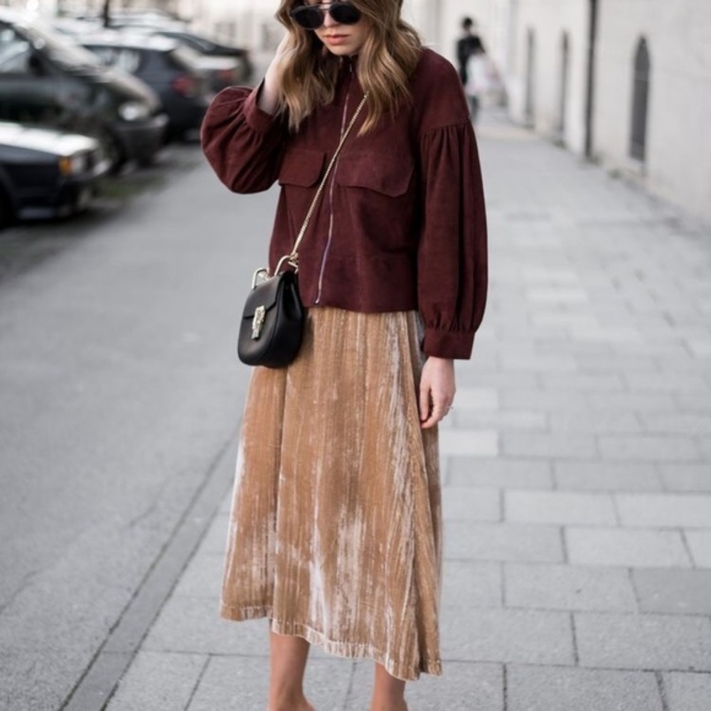 Champagne Gold Velvet Skirt, H&M Size S